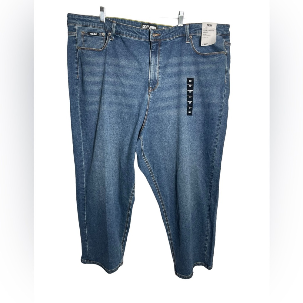 NWT DKNY Jeans SIZE 24W‎ Waverly straight medium wash Blue jeans 💙💙